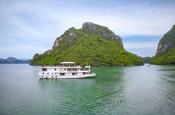 Từ ngày 1-9, du khách đến vịnh Hạ Long không sử dụng đồ nhựa dùng một lần
