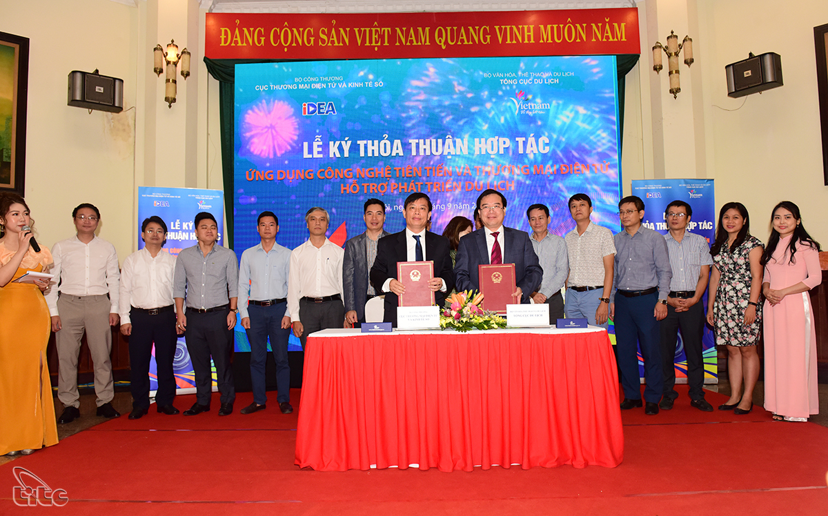 Tổng cục Du lịch và Cục Thương mại điện tử và Kinh tế số hợp tác ứng dụng công nghệ tiên tiến và thương mại điện tử hỗ trợ du lịch