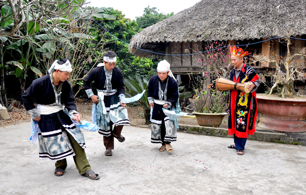 Tuyên Quang nỗ lực bảo tồn, phát huy giá trị hát then truyền thống